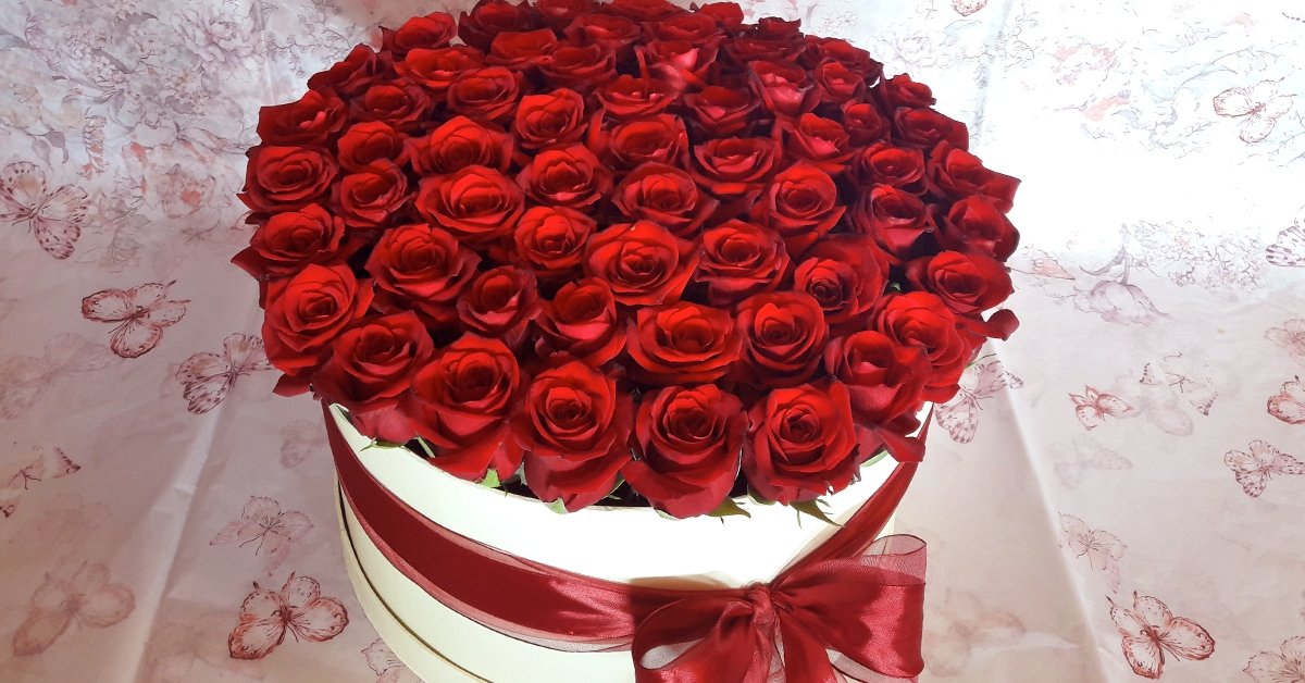 Rózsabox 30-40 szál rózsával