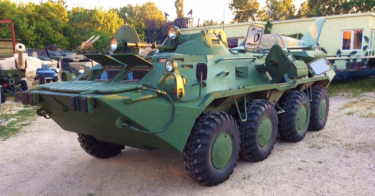 Páncélozott BTR 80 vezetés