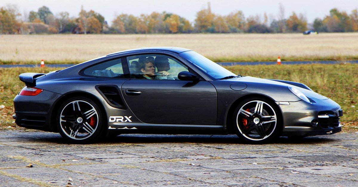 Porsche 911 élményvezetés