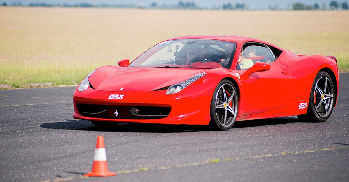 Ferrari és Lamborghini vezetés