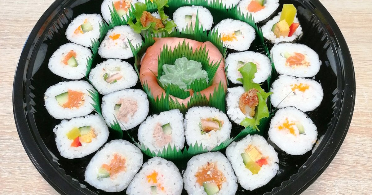 4 személyes sushi tál