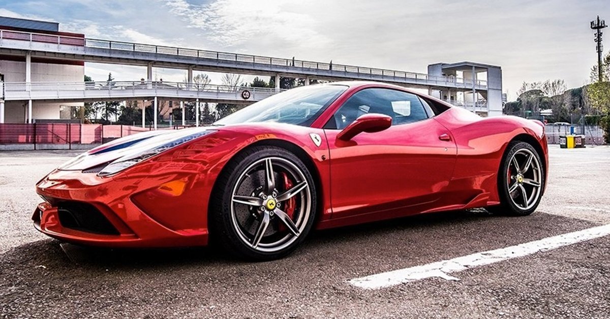 Ferrari 458 élményvezetés