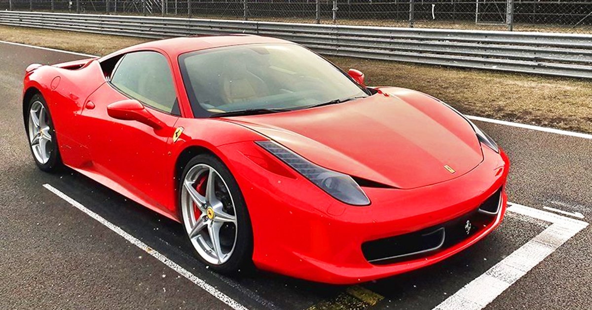 Ferrari élményvezetés