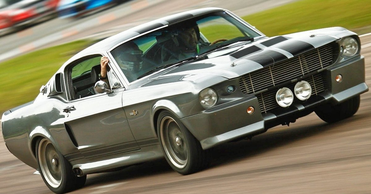 Mustang Eleanor vezetés