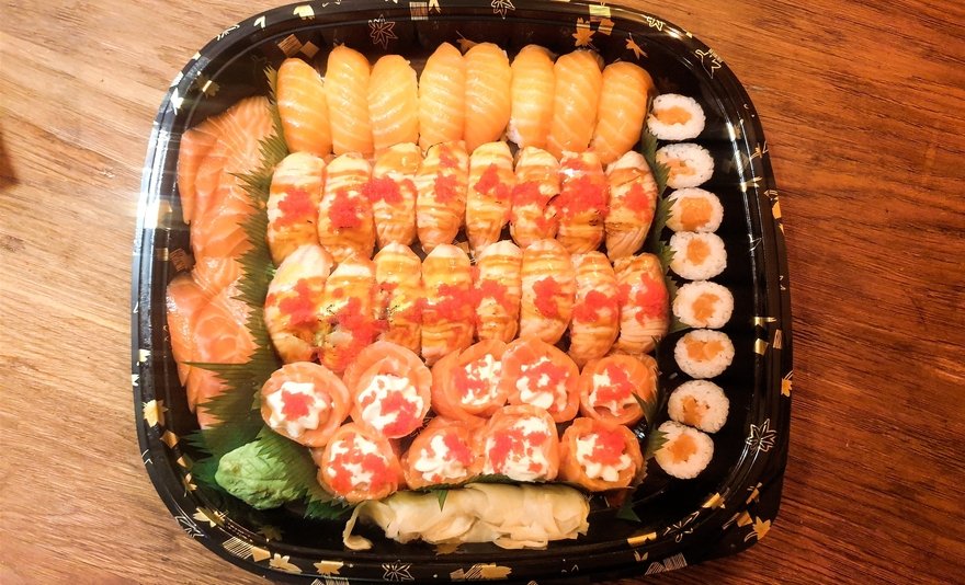 Japán ízek: 50 db-os Big Sake Sushi Box, elvitelre is